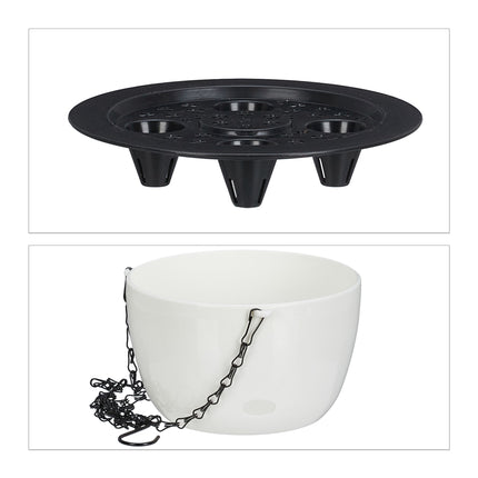 2 hanging baskets with water containers - M