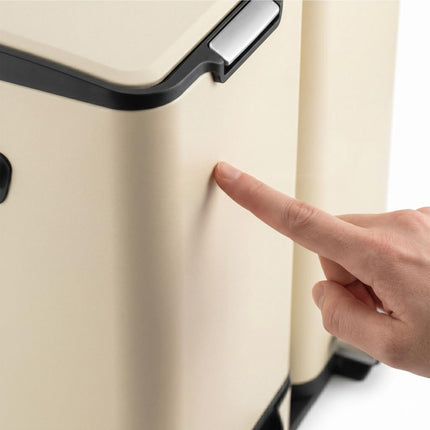 3-Compartment Kitchen Bin – Steel, Soft-Close, Pedal