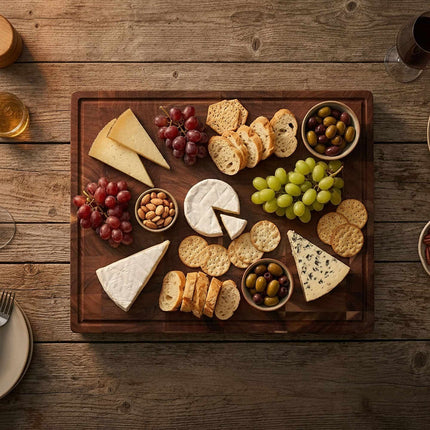 Acacia Wood Chopping Board with Juice Groove, 40x32 cm