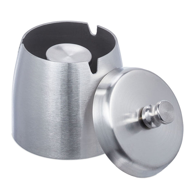 Ashtray with lid for outdoor use