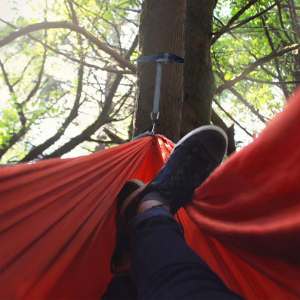 Attachment device for hammock