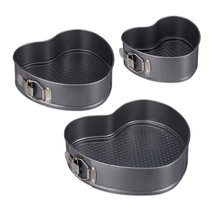 Baking tin with heart set of 3
