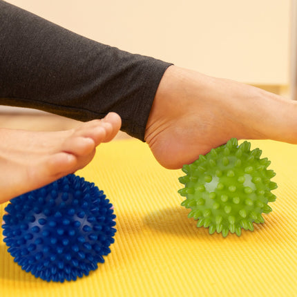 Balance cushion with 2 massage balls