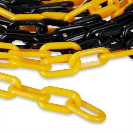 Barrier chain in black and yellow