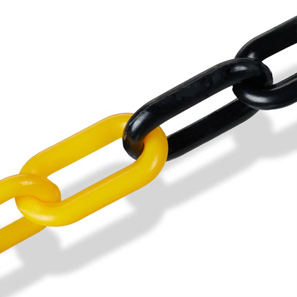Barrier chain in black and yellow