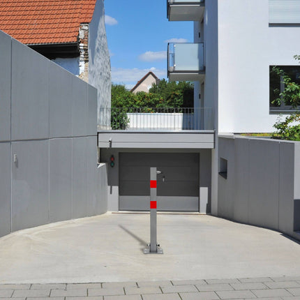 Barrier post