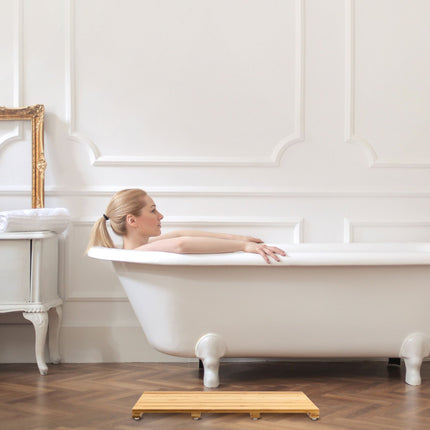 Bath mat in natural bamboo