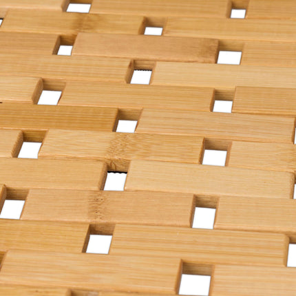 Bath tub in bamboo