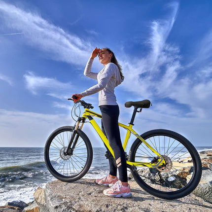 Bicycle saddle cover with gel
