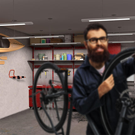 Bicycle wall bracket for 2 bicycles