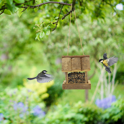 Bird feeder with suspension