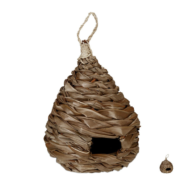 Bird nests in different designs