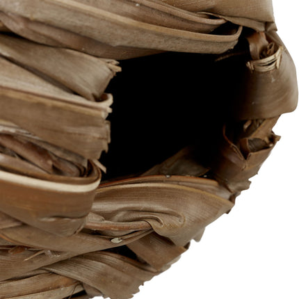 Bird nests in different designs