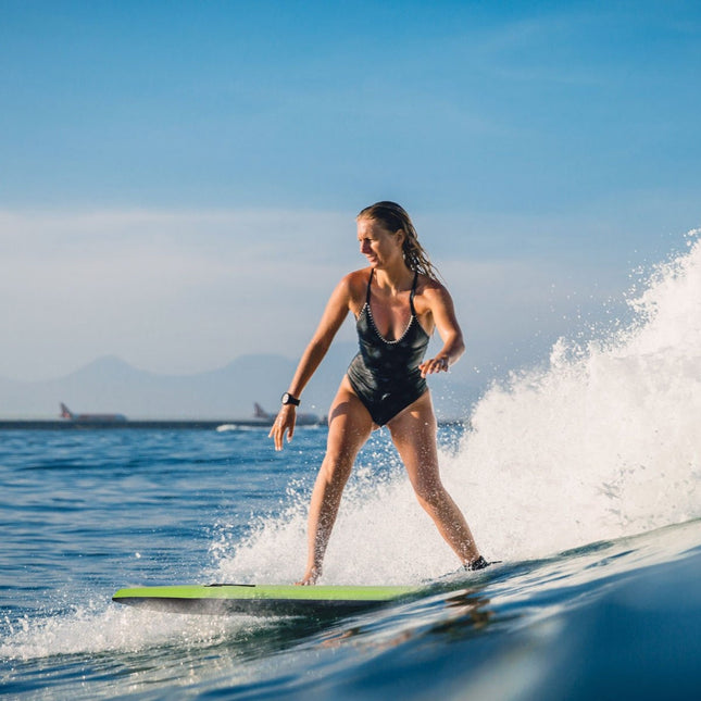 Bodyboard lightweight swimming board with EPS core & XPE surface for the beach for children & adults 106cm green