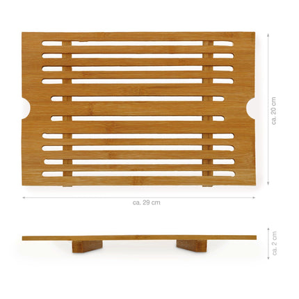 Bread cutting board with collector