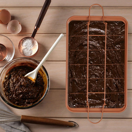 Brownie mold with liftable base