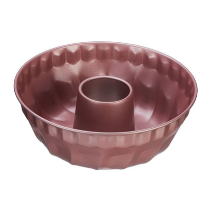 Cake form in rose wine