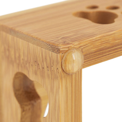 Ceramic bowl stand in bamboo