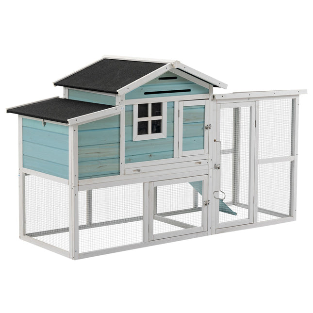Winter-proof 2-level chicken house with nesting box and ramp