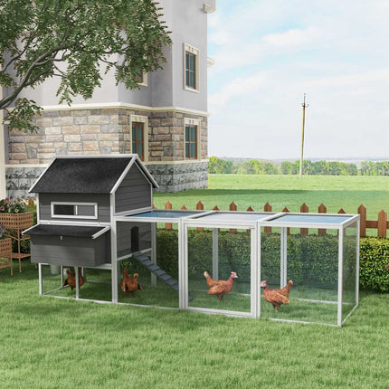 Chicken house with nest box and run for 8–10 chickens