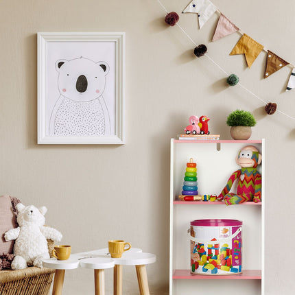 Children's shelf with 3 compartments