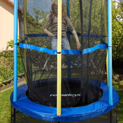 Children's trampoline with safety net
