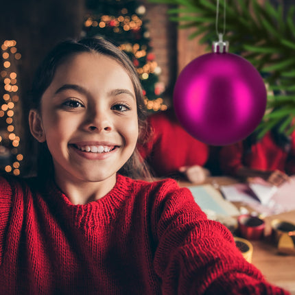 Christmas tree balls in sets of 100