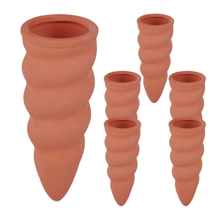 Clay cone for irrigation in a set of 6