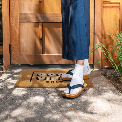 Coconut door mat Only good vibes