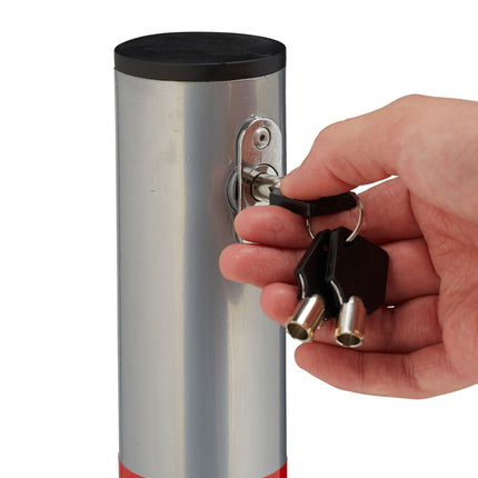 Collapsible barrier post
