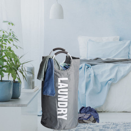 Collapsible laundry basket with handle