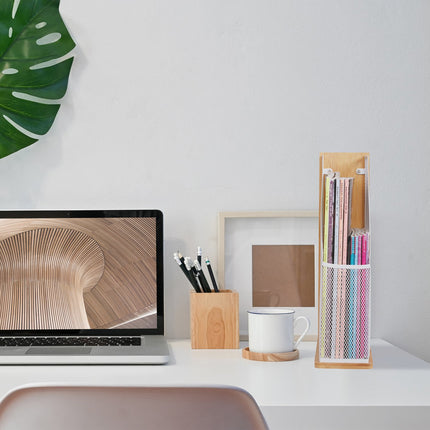 Collector in bamboo and metal