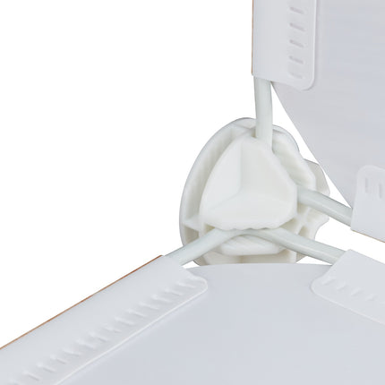 Connections for screwless shelf system