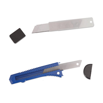 Cutter blade 18 mm in a set