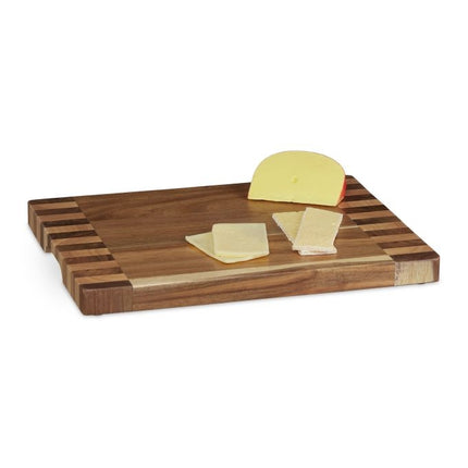 Cutting board in acacia wood