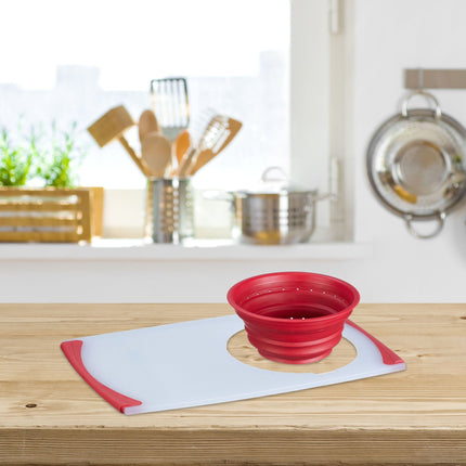 Cutting board with sight