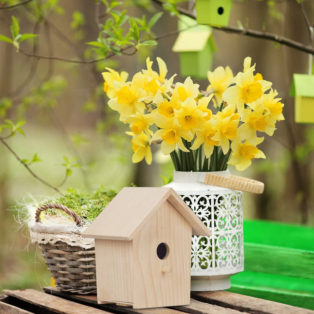 Decorative birdhouse to hang up