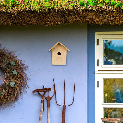 Decorative birdhouse to hang up