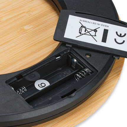 Digital kitchen scale in bamboo