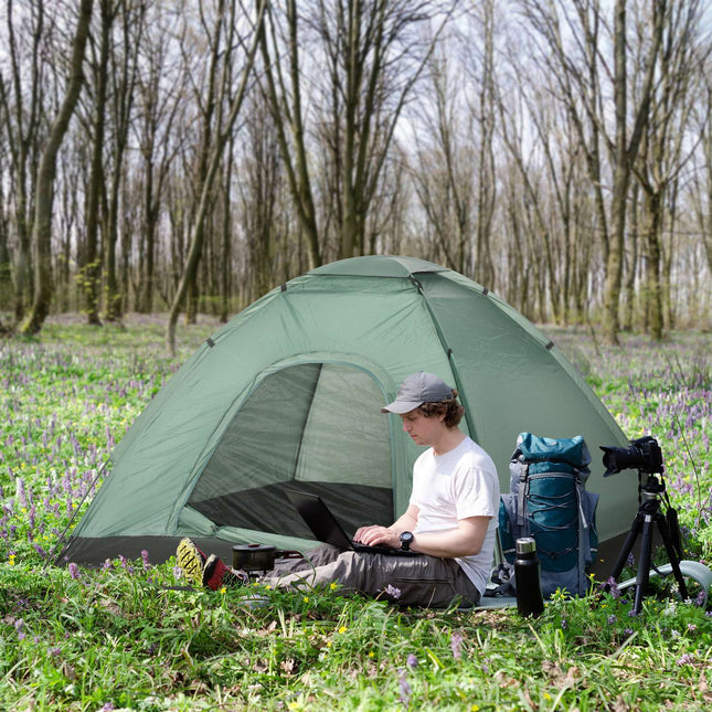 Lightweight 2-person dome tent - waterproof and stable