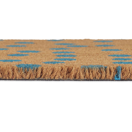 Dotted coconut fiber doormat