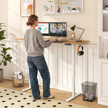 Electric Height-Adjustable Desk, 160x60 cm, Natural Finish