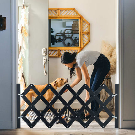 Extendable Bamboo Safety Gate in Black