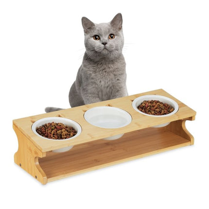 Feeding station for cats with 3 bowls