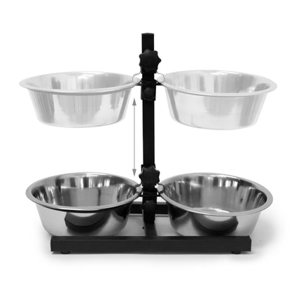 Feeding station for dogs can be raised and lowered