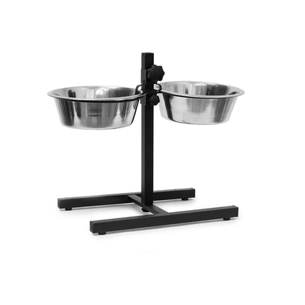 Feeding station for dogs can be raised and lowered