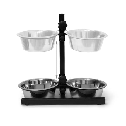 Feeding station for dogs can be raised and lowered
