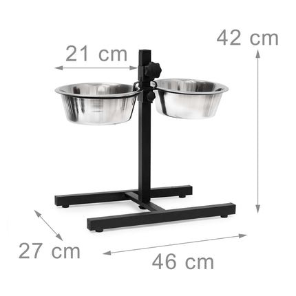 Feeding station for dogs can be raised and lowered