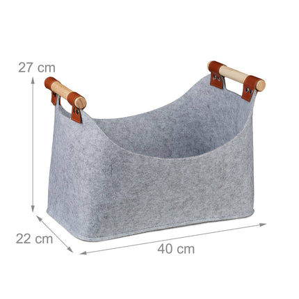 Felt bag with wooden handles