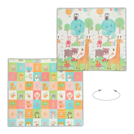 Foldable play mat with animal motifs